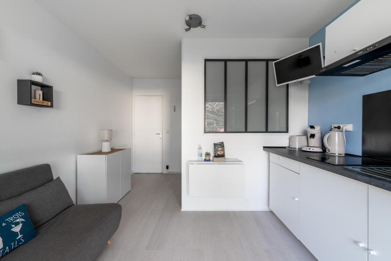Apartment Avec Loggia - A 200m De La - Parking *