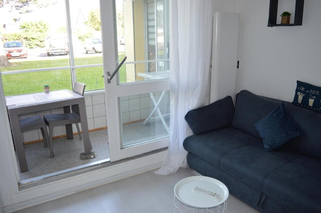 Apartment Avec Loggia - A 200m De La - Parking Courseulles-sur-Mer